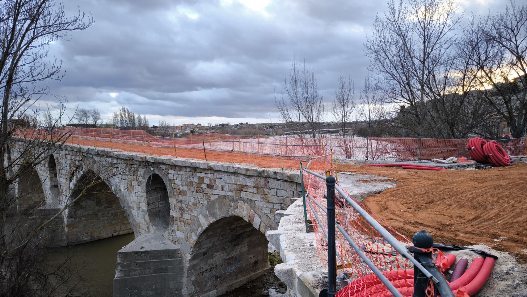 Obras en el Puente de Piedra de Zamora