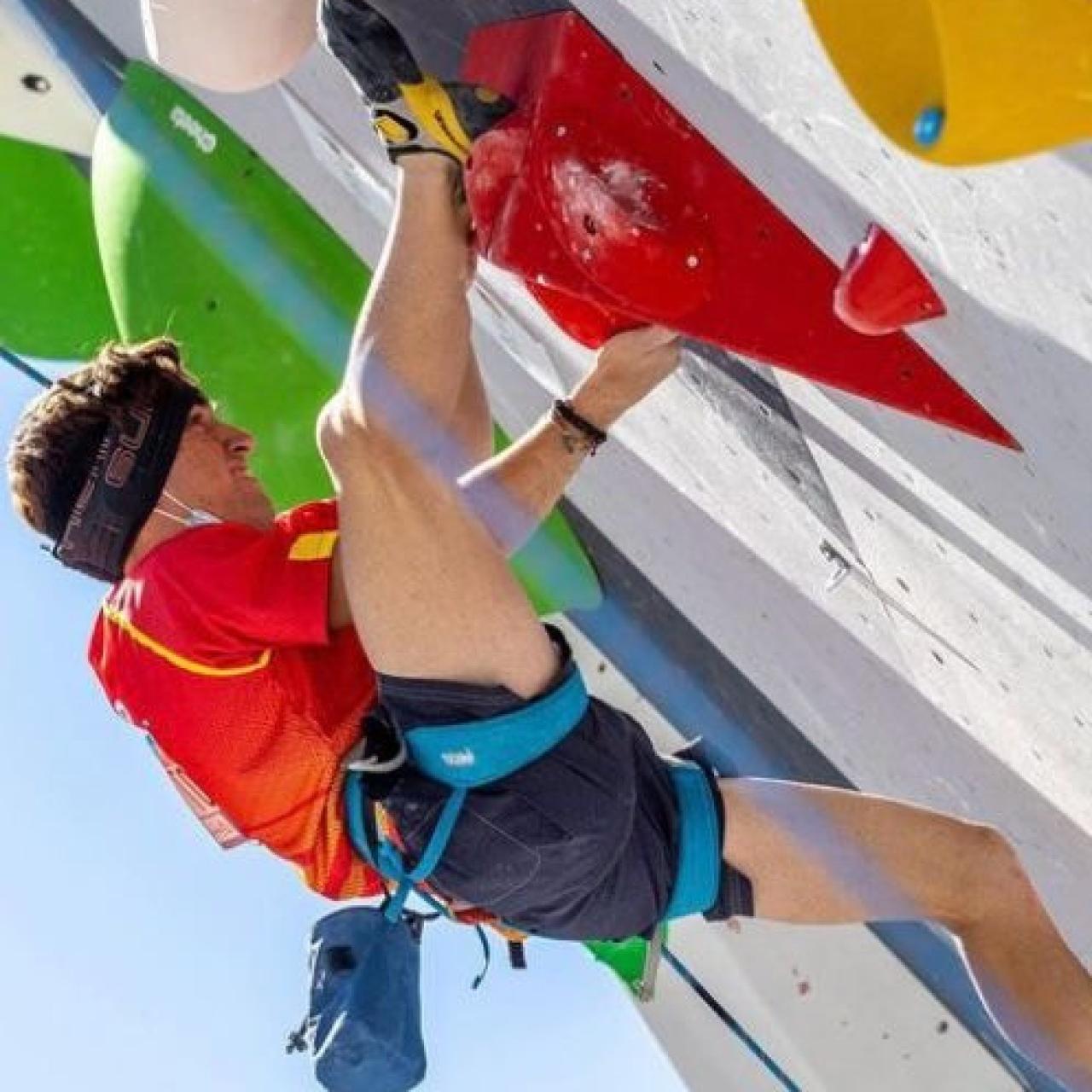 El español ha escalado hasta 23 metros en rocódromo