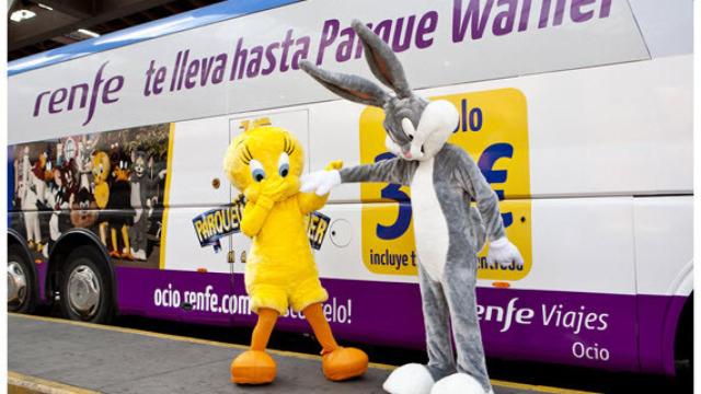 Imagen promocional del tren a la Warner antes de caer en desuso en 2012.