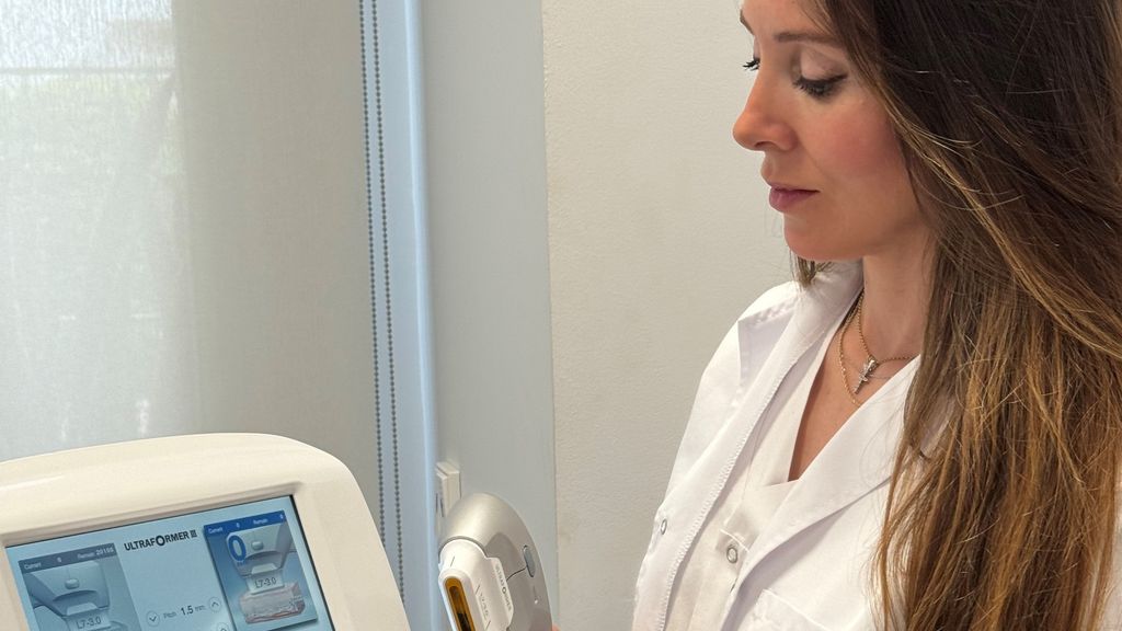 La Dra. Natalia Cárdenas, jefa del servicio de Medicina Estética del Hospital Quirónsalud Marbella.