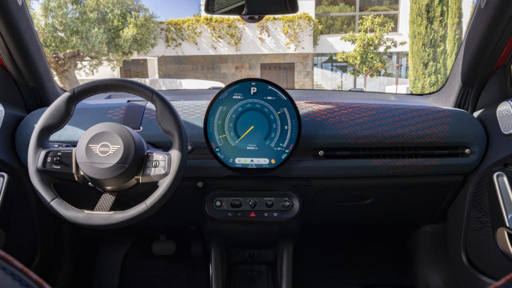 Interior del Mini Aceman.