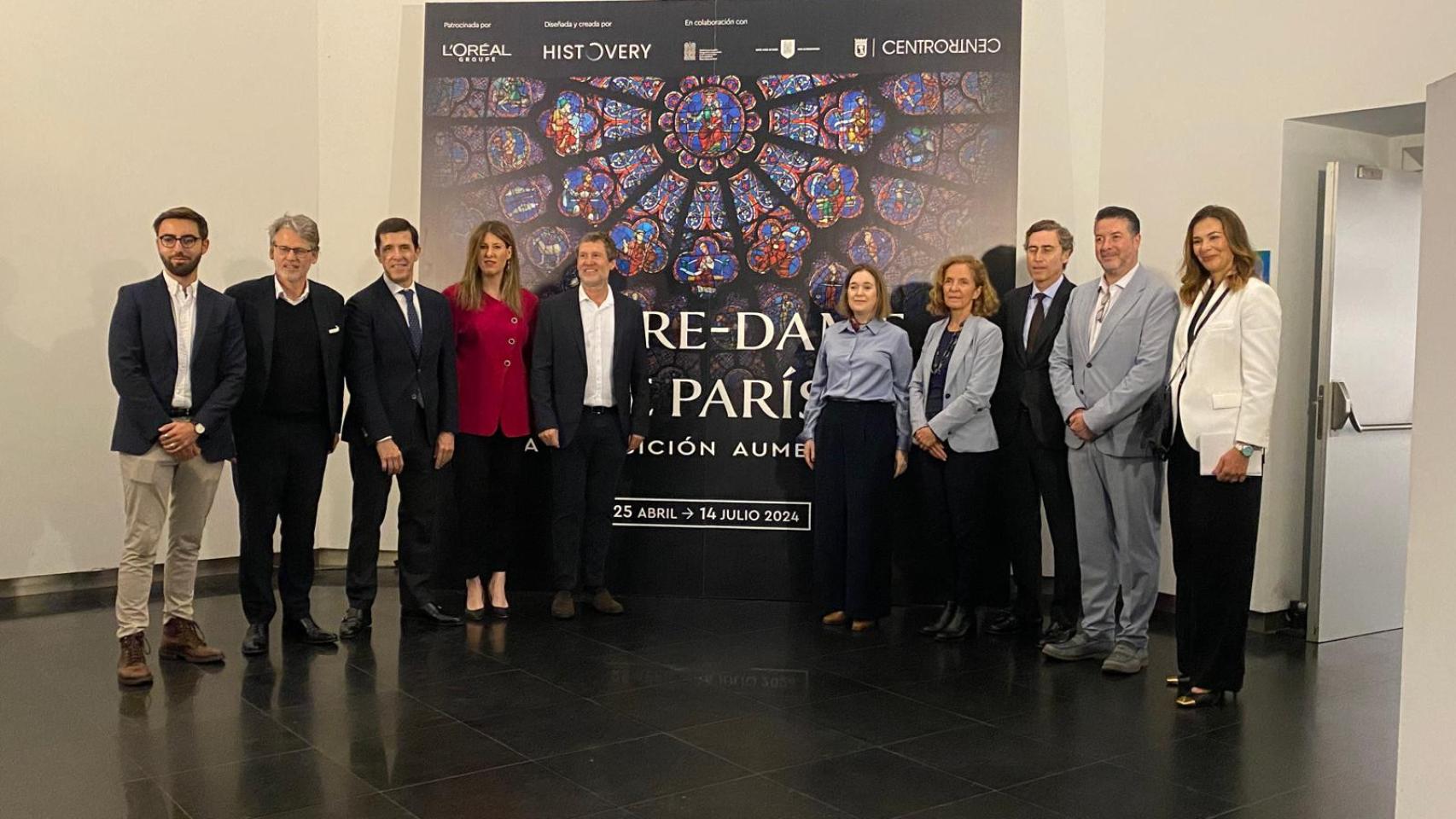 La Top 100 Marta Rivera asiste a la inauguración de la exposición Notre-Dame en Cibeles
