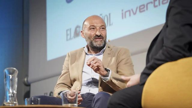 Aquilino Abeal, CEO de Aeromedia, durante su intervención bajo el título ‘Los drones también salvan vidas’; en la segunda jornada del III Foro Económico Español en Galicia ‘La Galicia que viene’