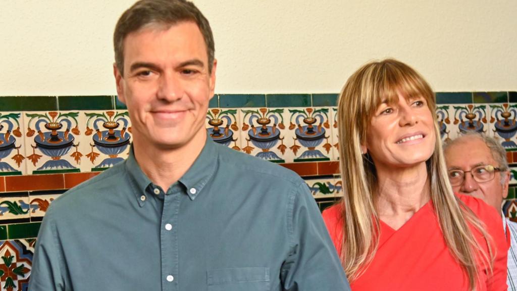 Pedro Sánchez y Begoña Gómez acudiendo a votar, el pasado 23 de julio de 2023.