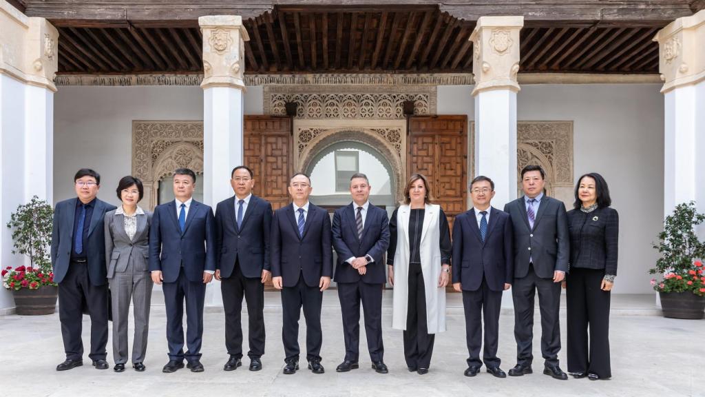 Encuentro en el Palacio de Fuensalida.