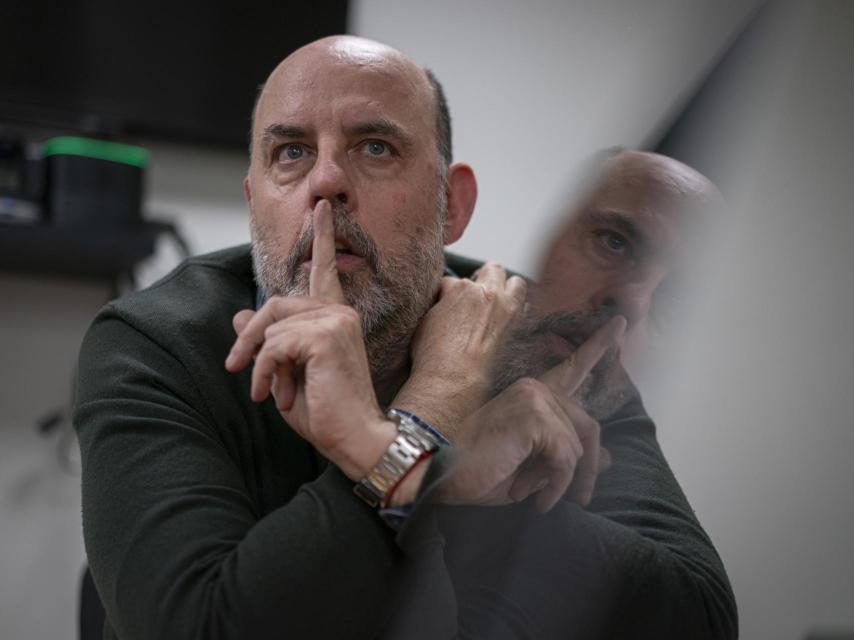 Jordi Basté presenta el programa de radio más escuchado de Cataluña.
