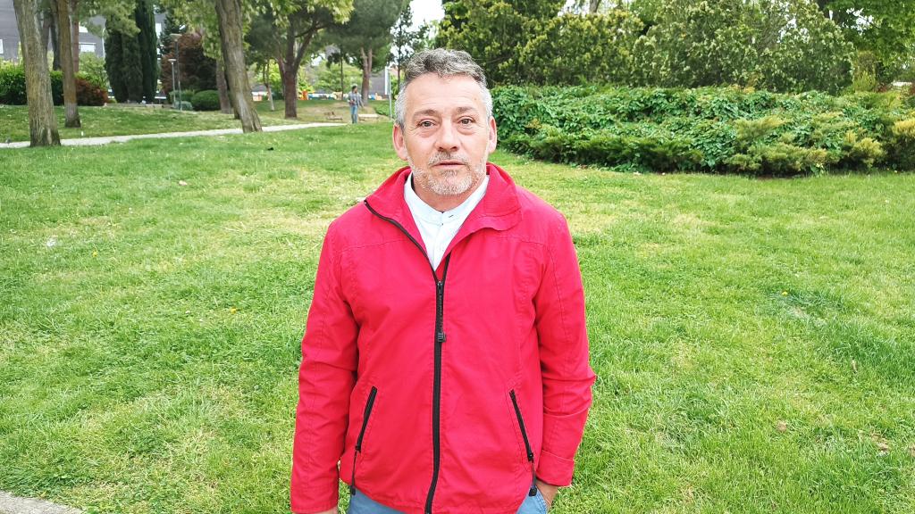 Jacobo Fernández, en el Parque del Olivo, en Coslada (Madrid).