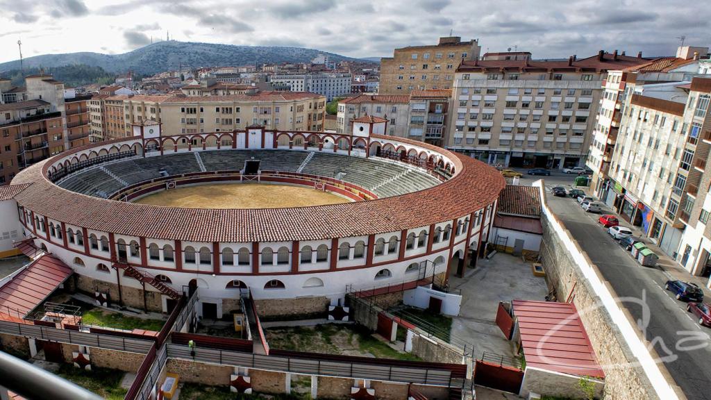 Panorámica de la Plaza de Toros de Soria.
