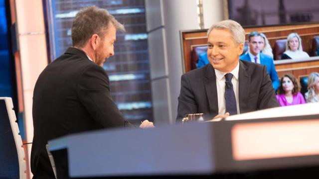 Pablo Motos y Vicente Vallés en 'El Hormiguero'.