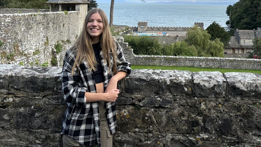 La Infanta estudia bachillerato internacional en Gales, como hizo su hermana.
