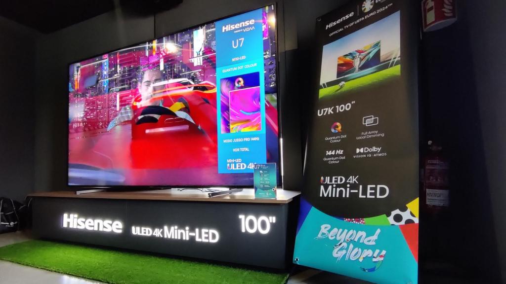 El televisor Hisense U7K de 100 pulgadas