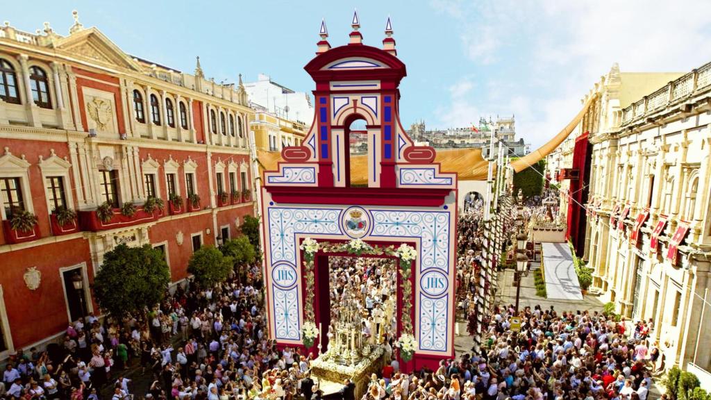 La portada del Corpus en homenaje a El Baratillo.