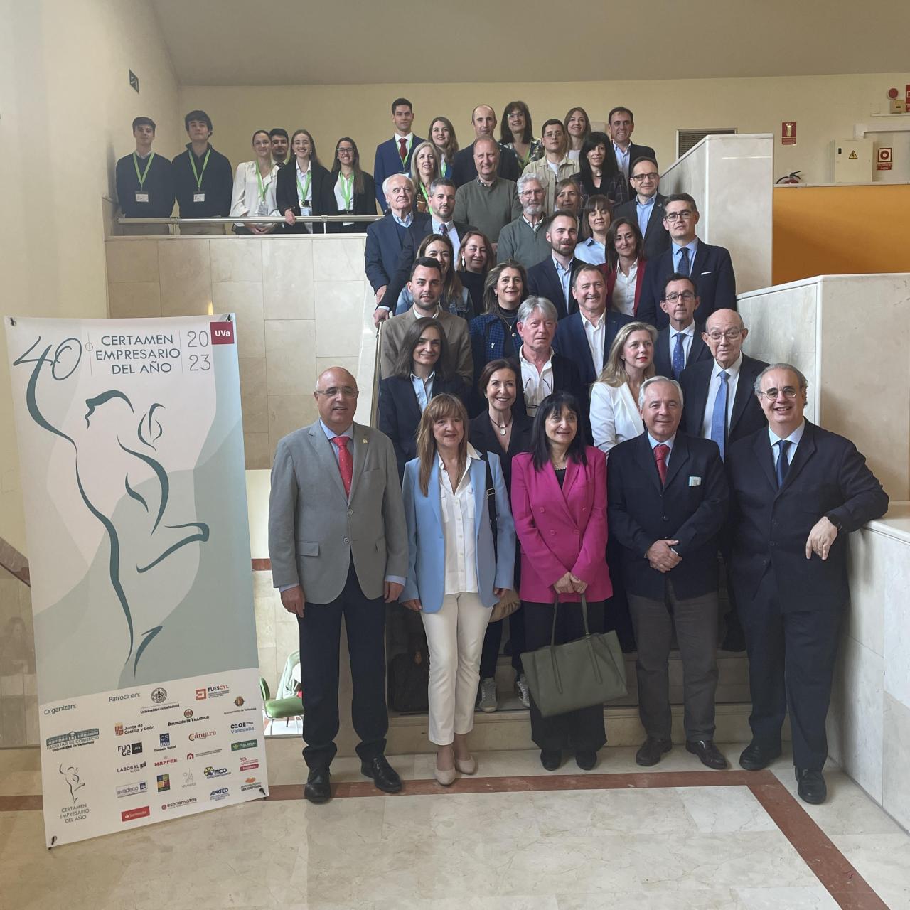 Foto de familia del jurado de la XL edición del Certamen Empresario del Año de la Universidad de Valladolid.