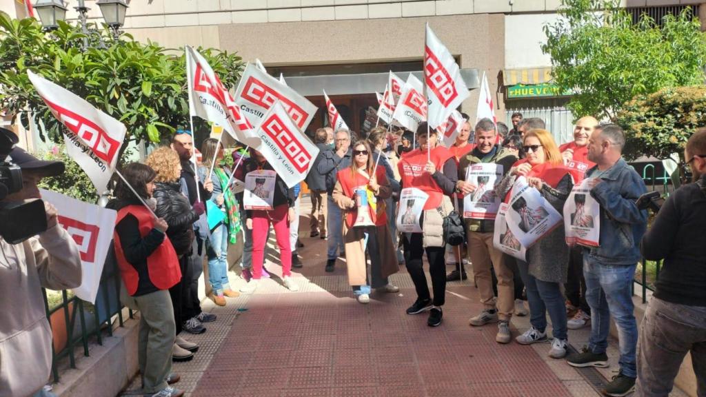 Concentración de los trabajadores del Zambrana