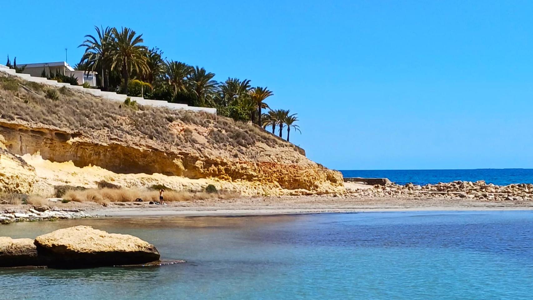 Los entornos de la Cala Almadraba.