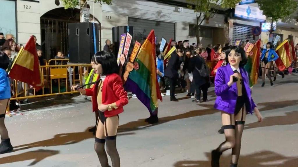 El desfile infantil en el carnaval de Torrevieja de la comparsa Osadía.