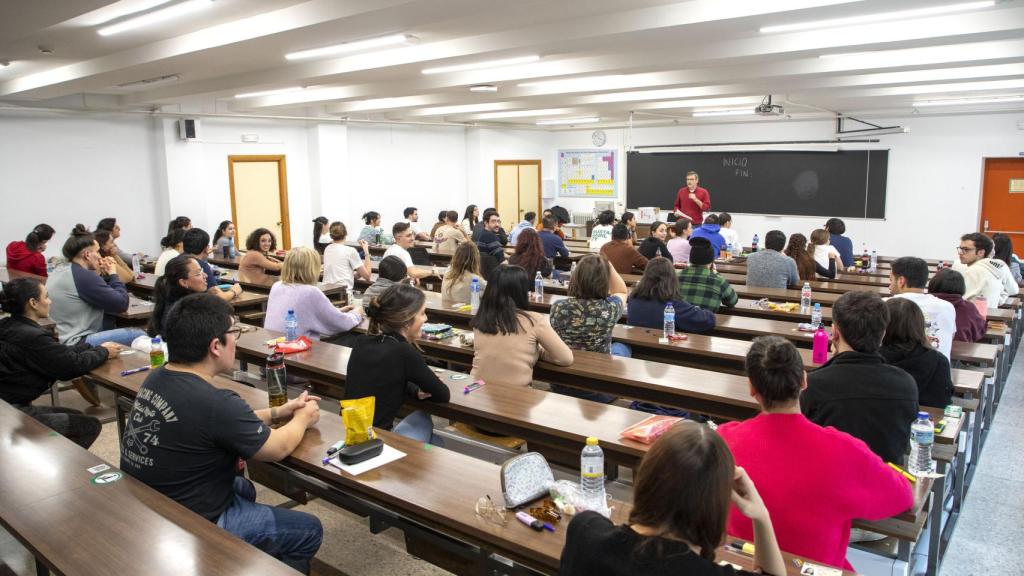 Un examen de aspirantes a MIR en Salamanca.