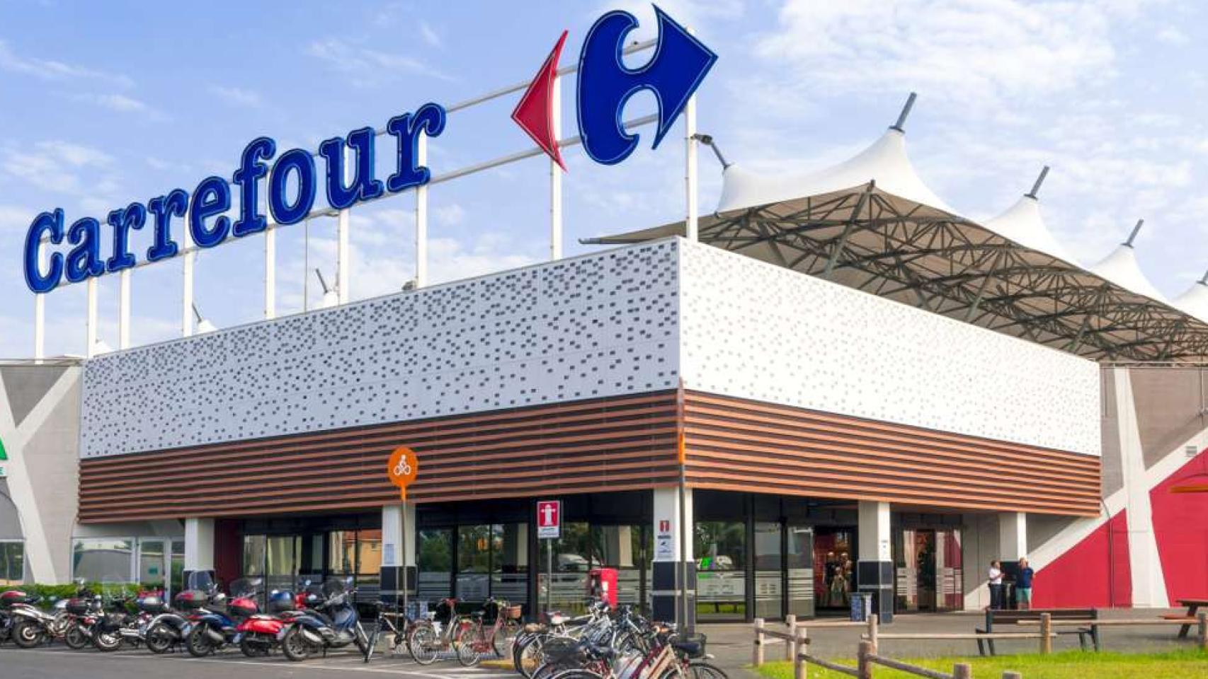 Fachada Carrefour.