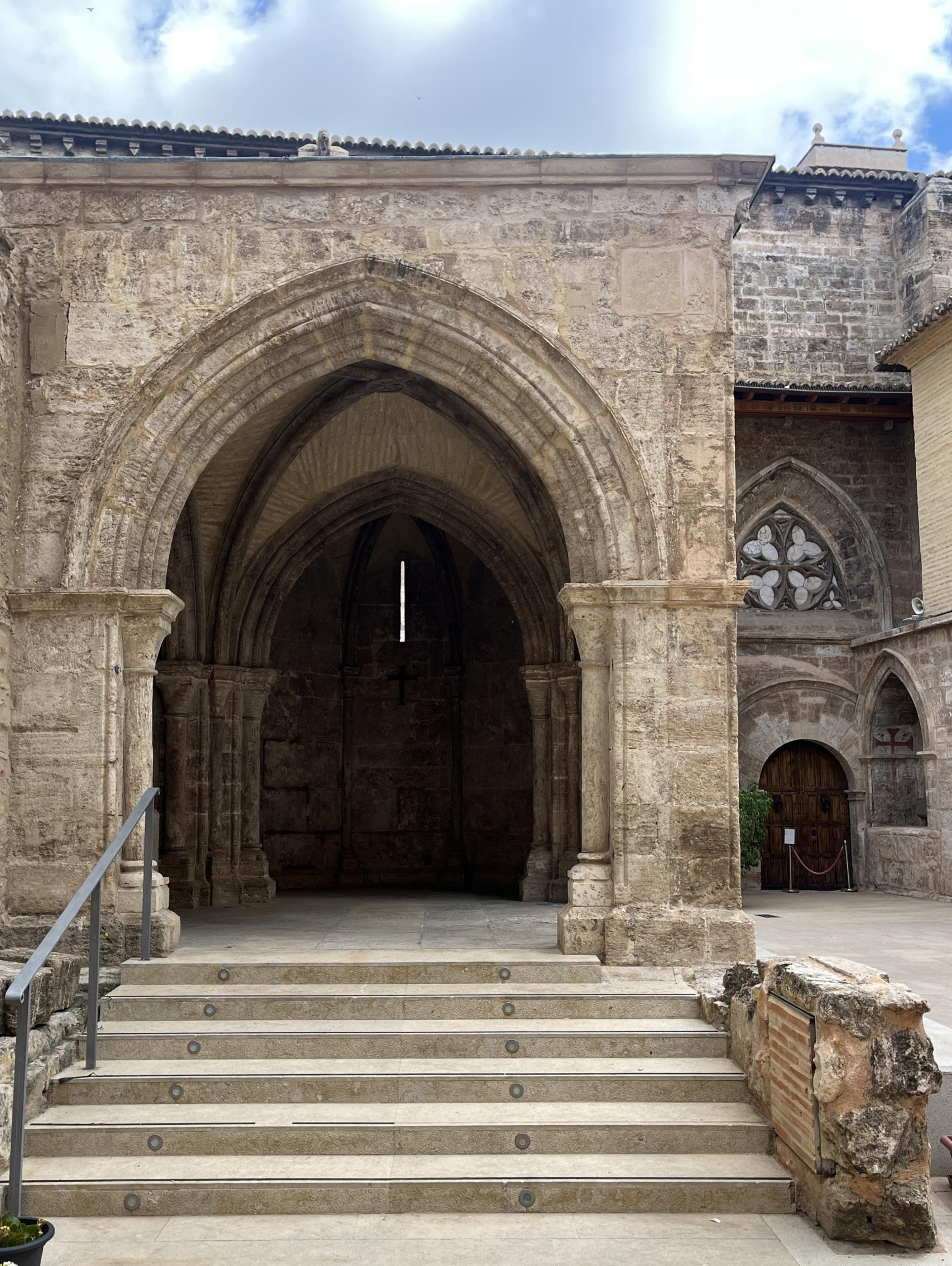 Capilla del siglo XIII que aún se conserva en el conjunto de San Juan del Hospital. Raquel Granell