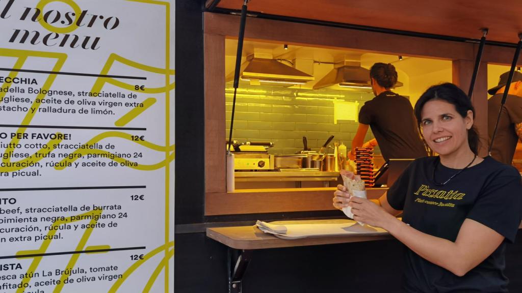 Raquel Perramón, de Infraganti, con su nueva oferta de 'pizzata'.