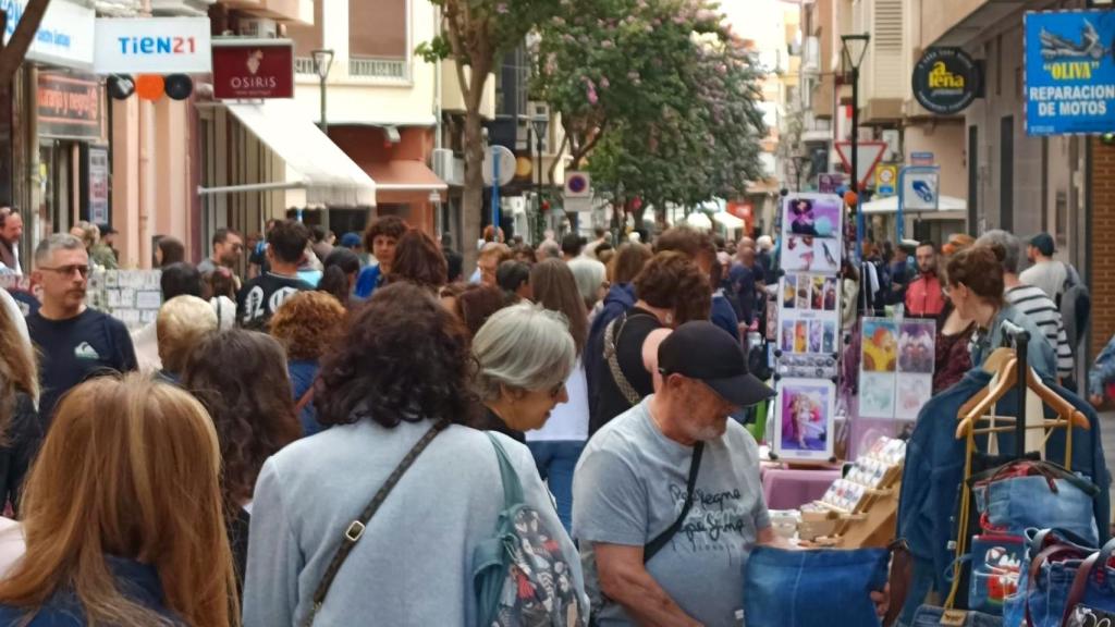 Una calle concurrida de Alicante.