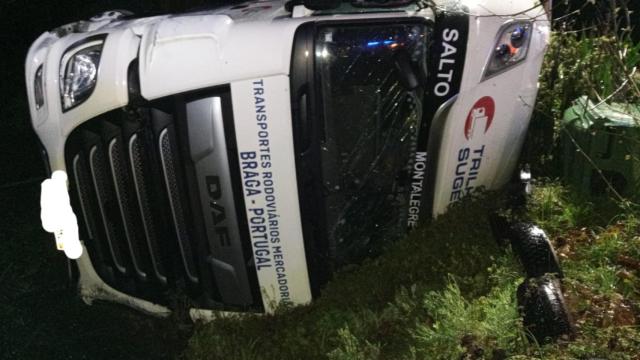 Cabina del camión accidentado