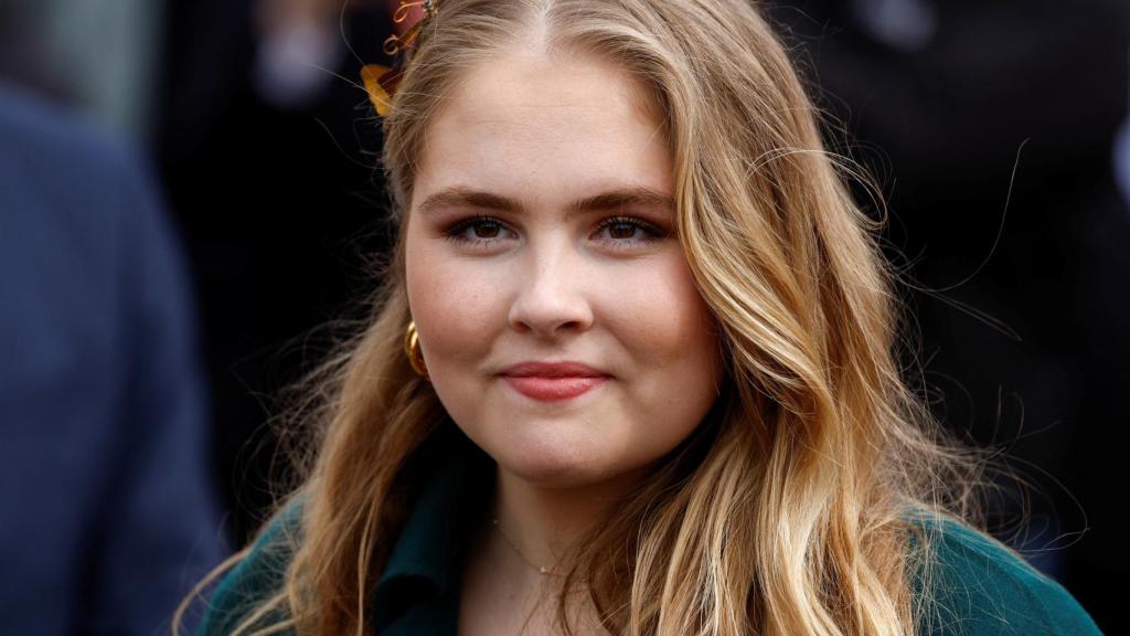 La princesa holandesa Catalina Amalia de Orange asiste a las celebraciones del Día del Rey (Koningsdag), 27 de abril de 2024