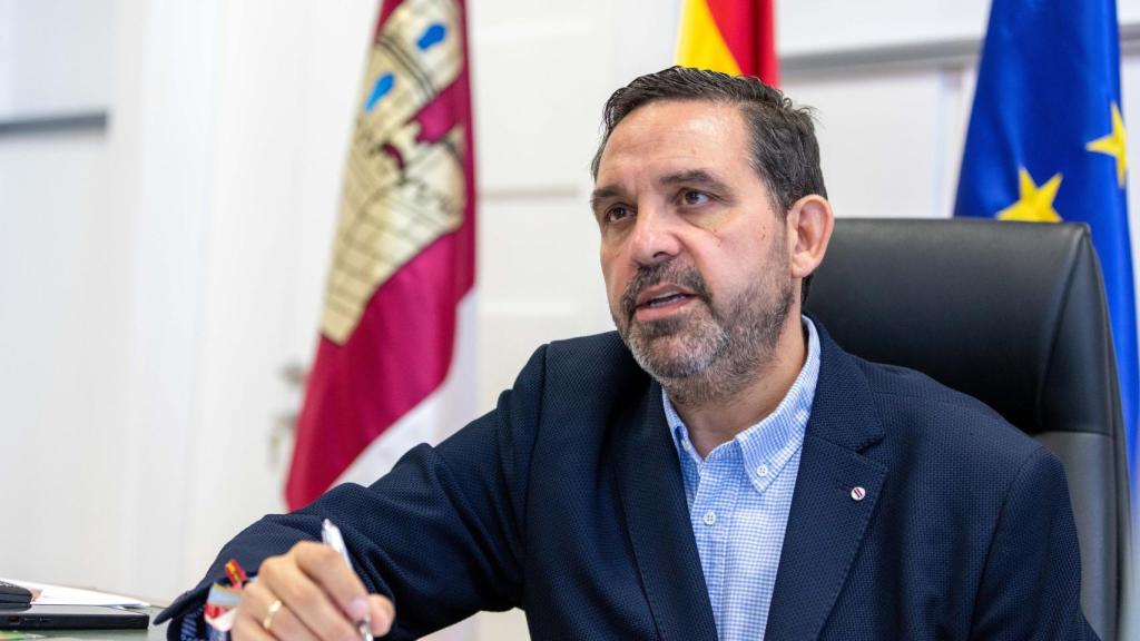 Joaquín Romera, en su despacho de la Diputación de Toledo