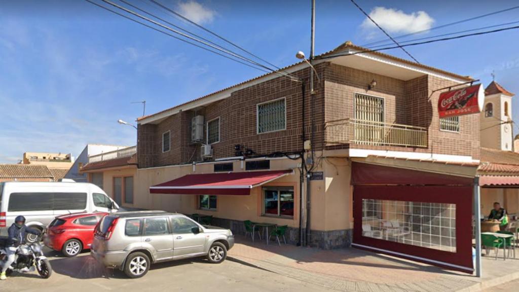 La fachada del Bar José donde este sábado se ha producido el atraco.