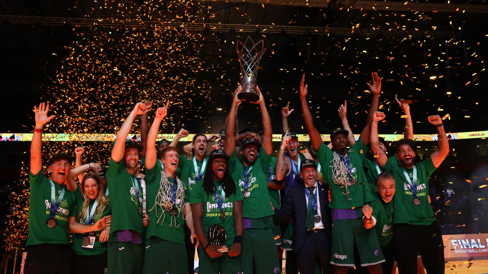 El Unicaja celebra el triunfo ante el Lenovo Tenerife.