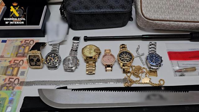 Algunos de los elementos intervenidos a la red de sextorsión de la Comunitat Valenciana.