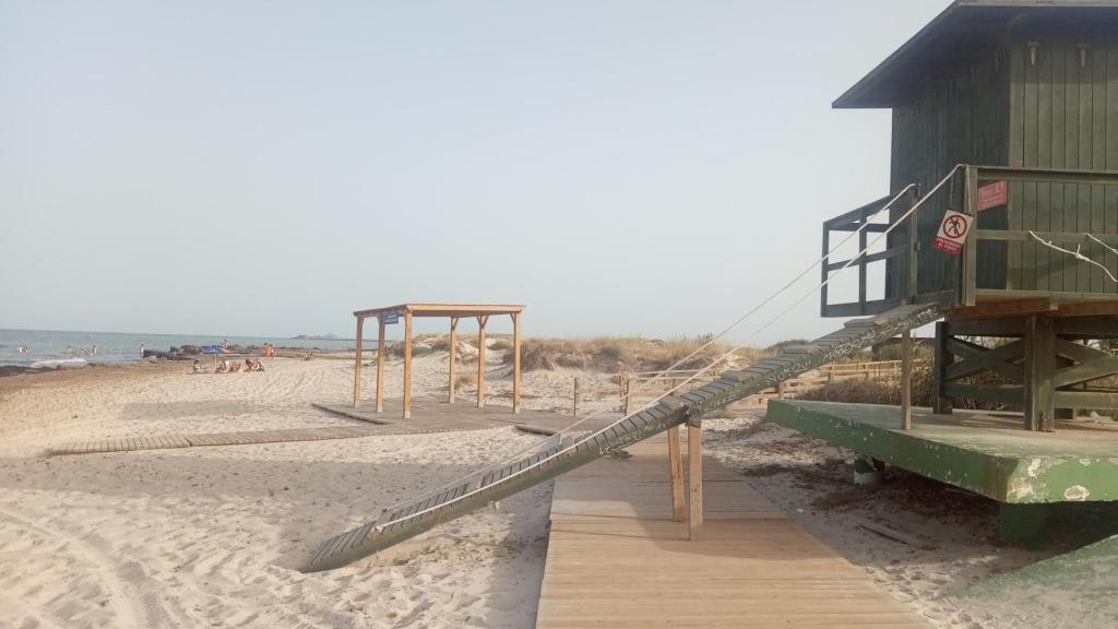 El Puesto Lima 1 de Salvamento, el día 3 de julio de 2022, ya carecía de pilares.