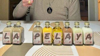 Teresa 'La Pelaya' con los Aguardientes Cervato
