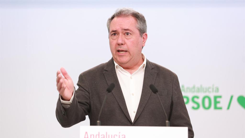 El secretario general del PSOE andaluz, Juan Espadas, en rueda de prensa.