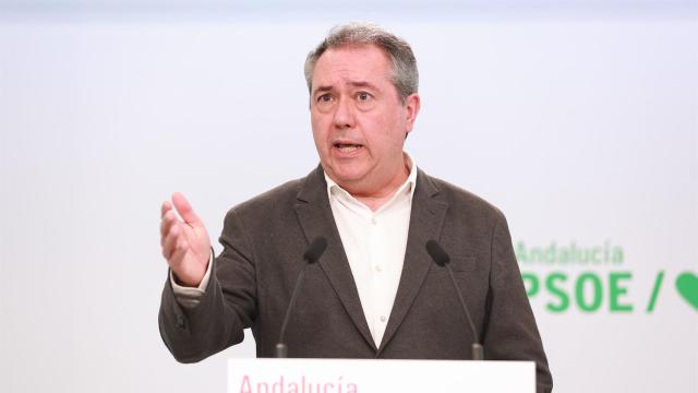 El secretario general del PSOE andaluz, Juan Espadas, en rueda de prensa.