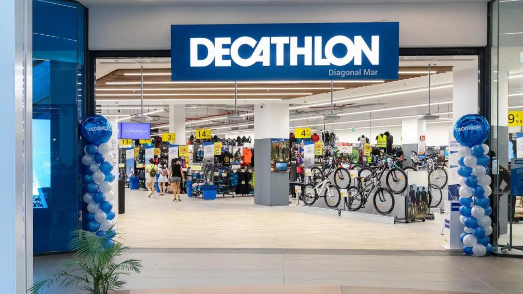 Fachada Decathlon.