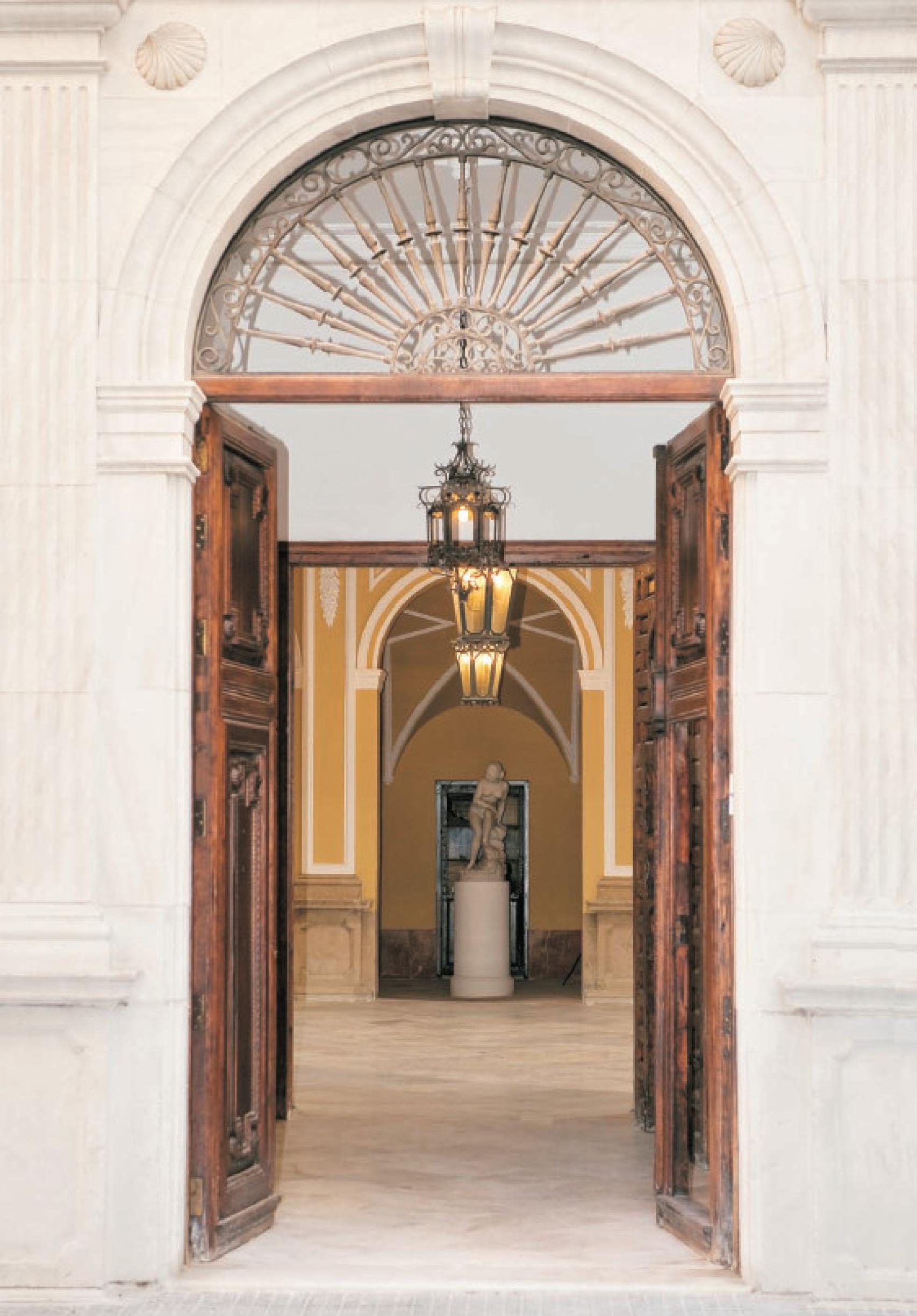 Entrada al Palacio Trinidad Grund de Málaga.