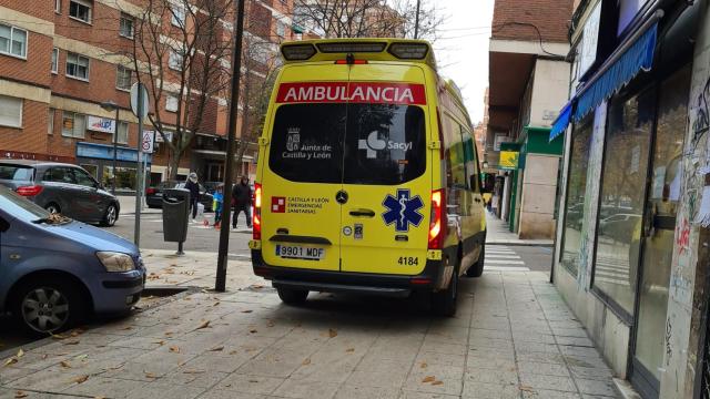 ARCHIVO - Ambulancia del Sacyl en Zamora