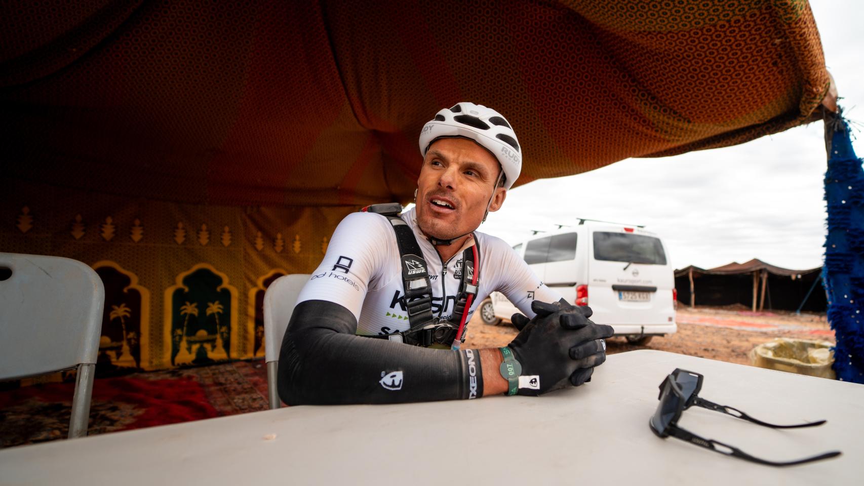 Luis León Sánchez tras la segunda etapa de la Morocco Titan Desert 2024 con el Kosner-Saltoki Home