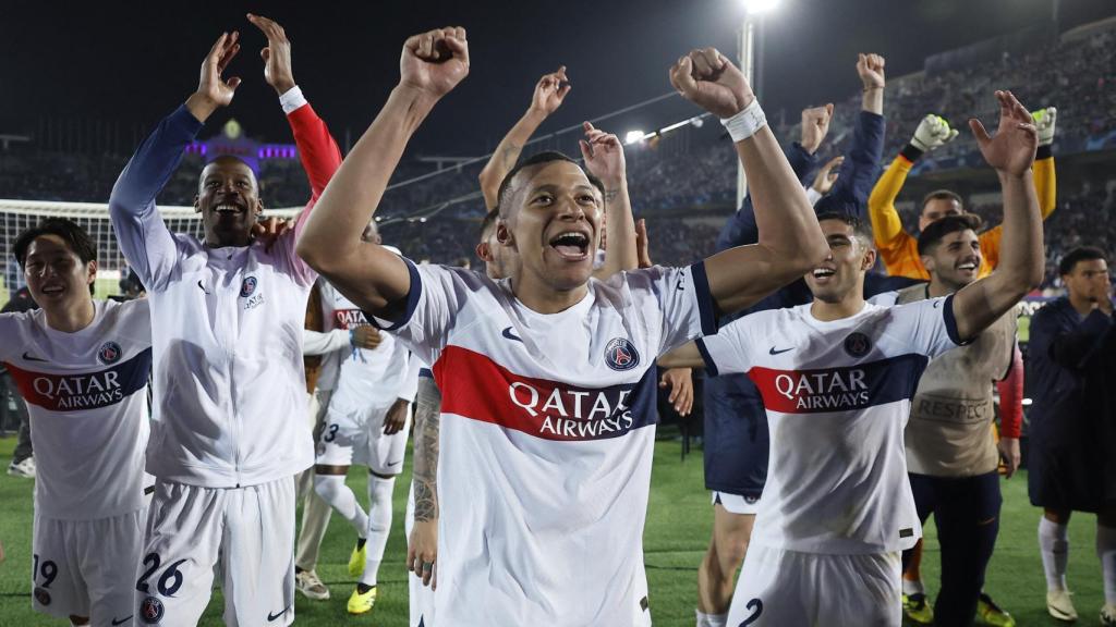 Mbappé, durante la celebración del PSG tras eliminar al Barcelona