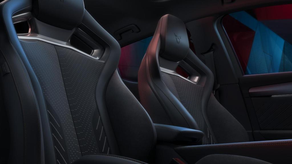 El interior del coche ha mejorado también en percepción y calidades.