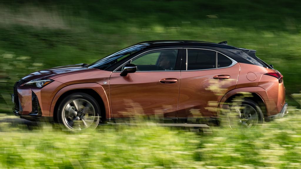 Lexus UX 300h.