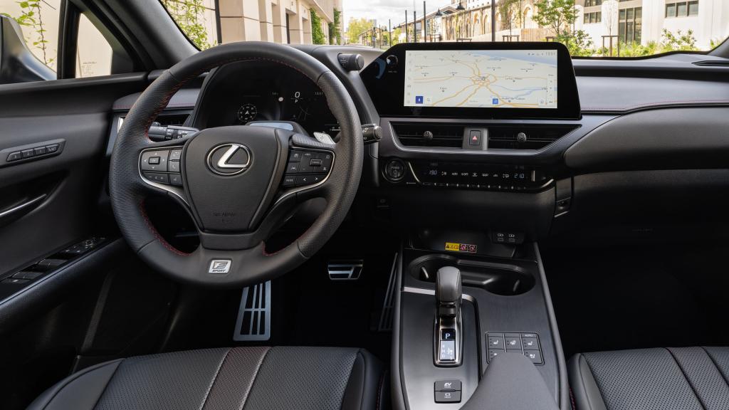 Interior del Lexus UX 300h.