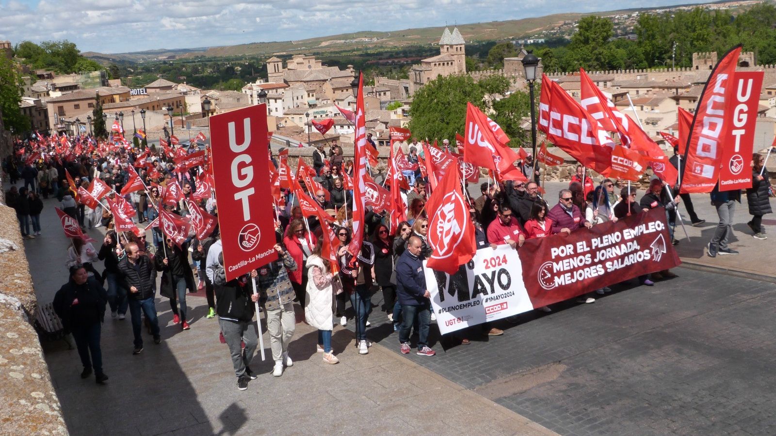 Miles de personas salen a la calle en Castilla-La Mancha para pedir más ...