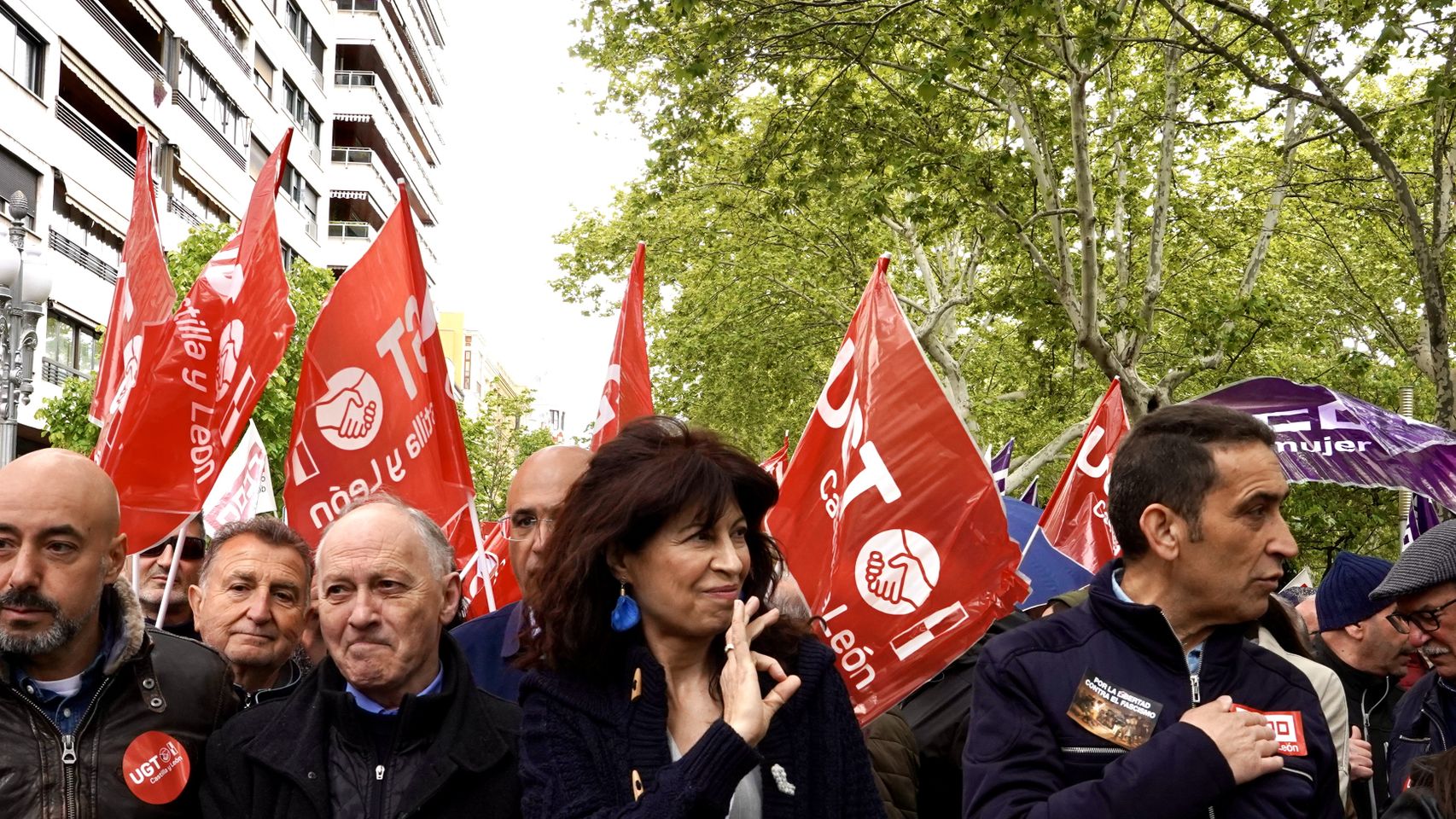 La ministra de Igualdad, Ana Redondo, junto a los líderes de UGT y CCOO, Faustino Temprano y Vicente Andrés, en la manifestación por el 1 de mayo en Valladolid