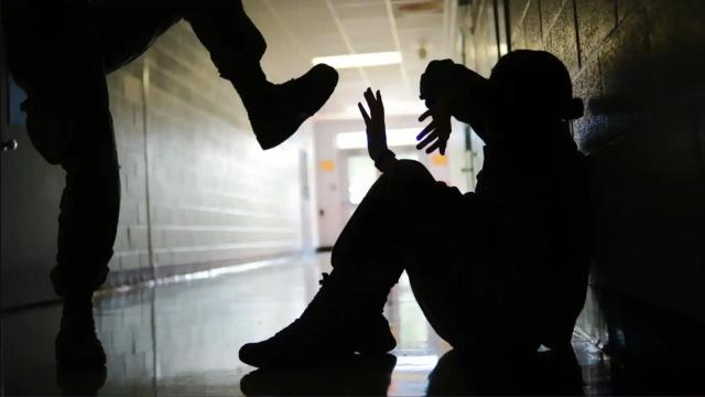 Una víctima de bullying.