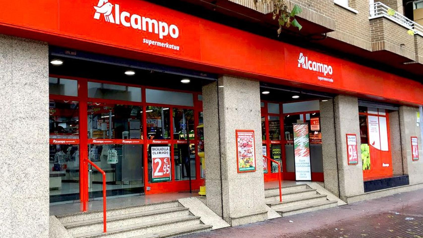 Fachada Alcampo.