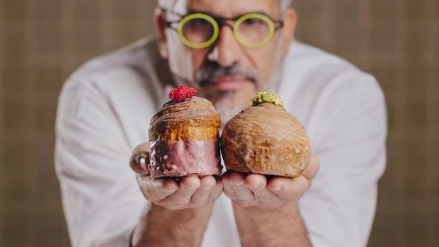 Manu Jara con sus dulces.