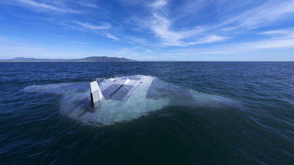 Manta Ray desplegado en su entorno de pruebas en California.