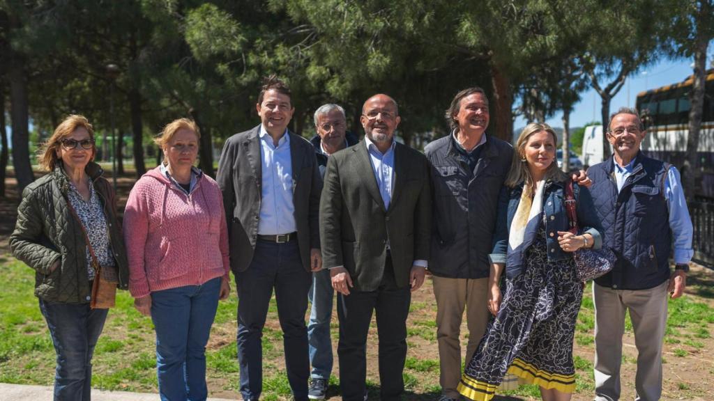 Mañueco participa en la campaña del PP en Cataluña